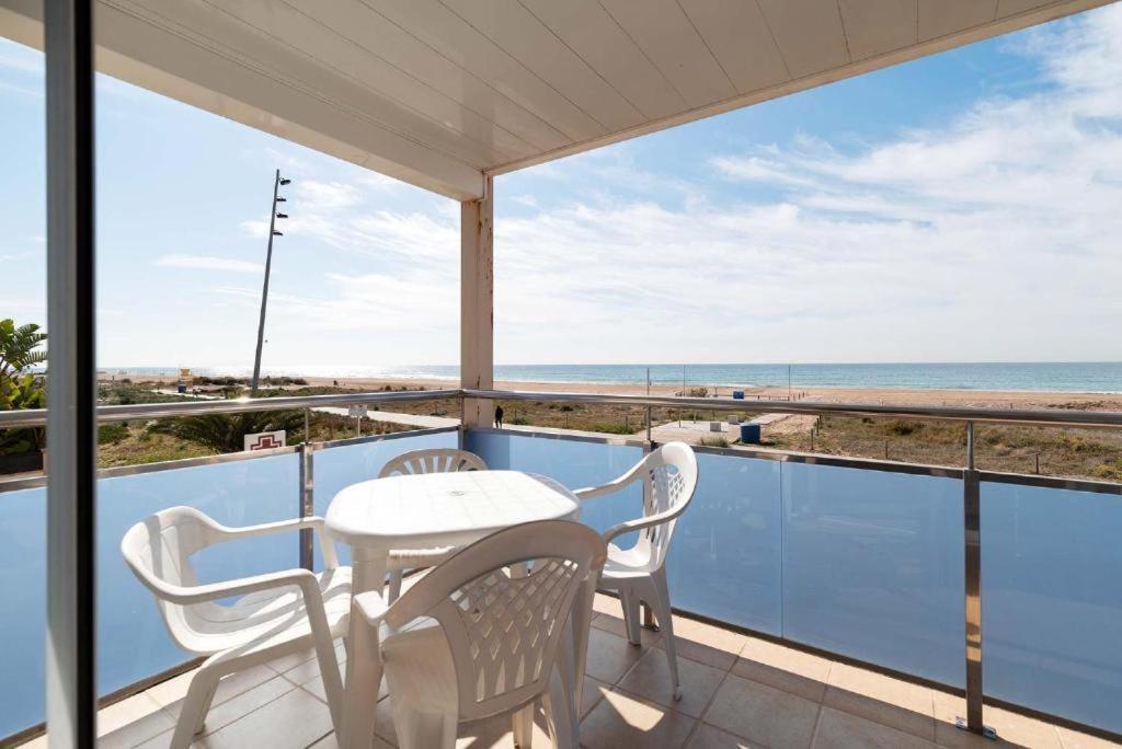 Apartamentos Denis Castelldefels Exterior foto