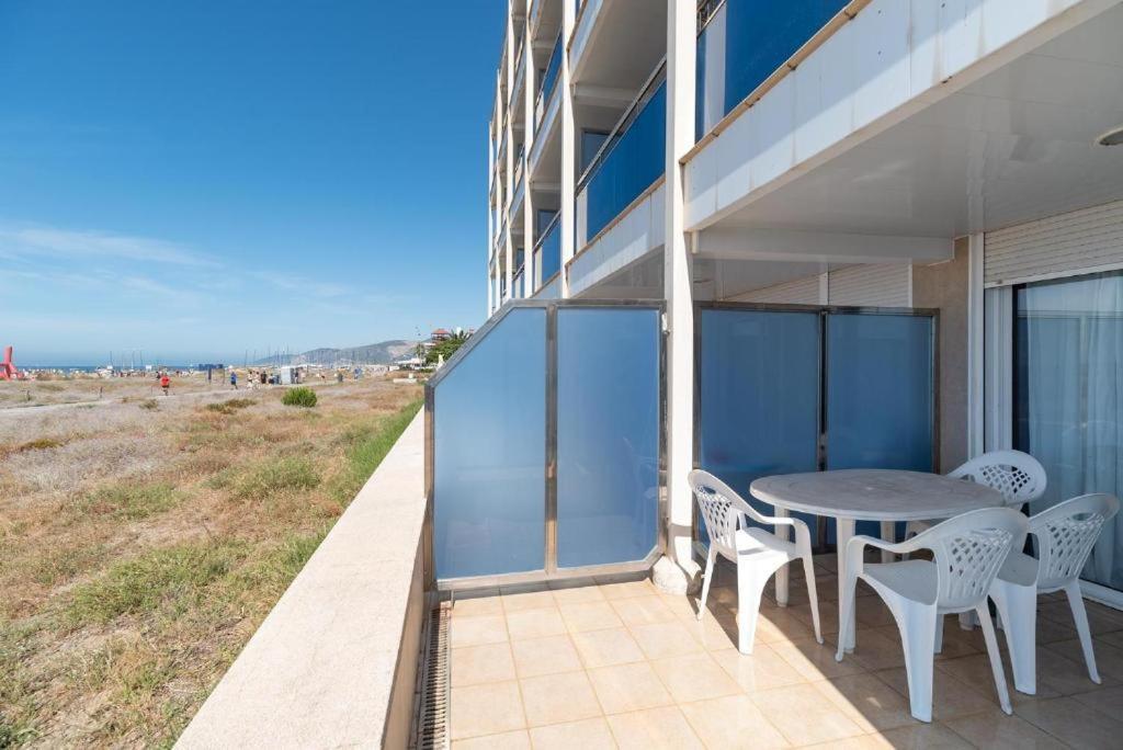 Apartamentos Denis Castelldefels Exterior foto
